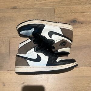 Jordan 1s Mochas Used